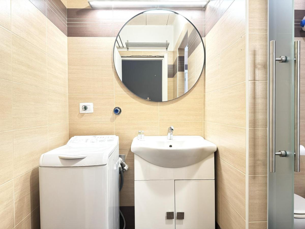 Dora Park-Porta Susa Private Parking&Netflix Turim Exterior foto